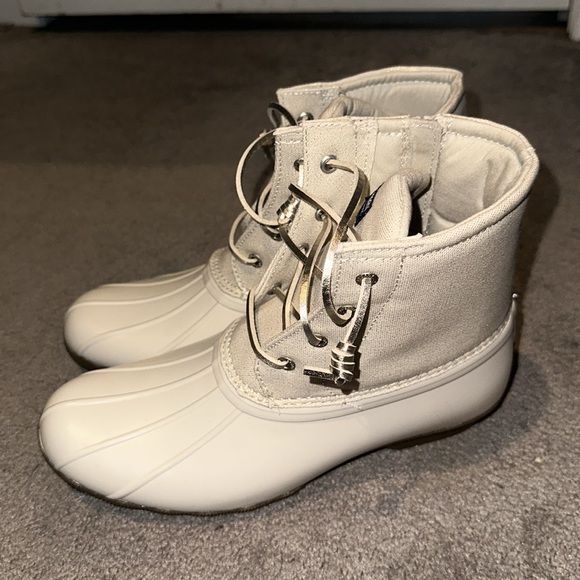 Sperry boots - Picture 4 of 5